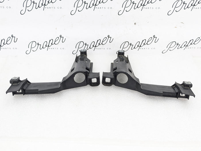 E46 M3 330ci 328ci 325ci 323ci 320i Headlight Bracket Set Left Right 1301073017/1301073018
