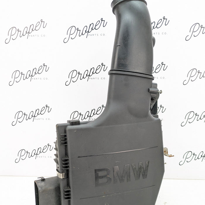 BMW E90 E92 E93 335xi 335i E88 E82 135i N55 Engine Intake Air Box Filter Housing 7599284