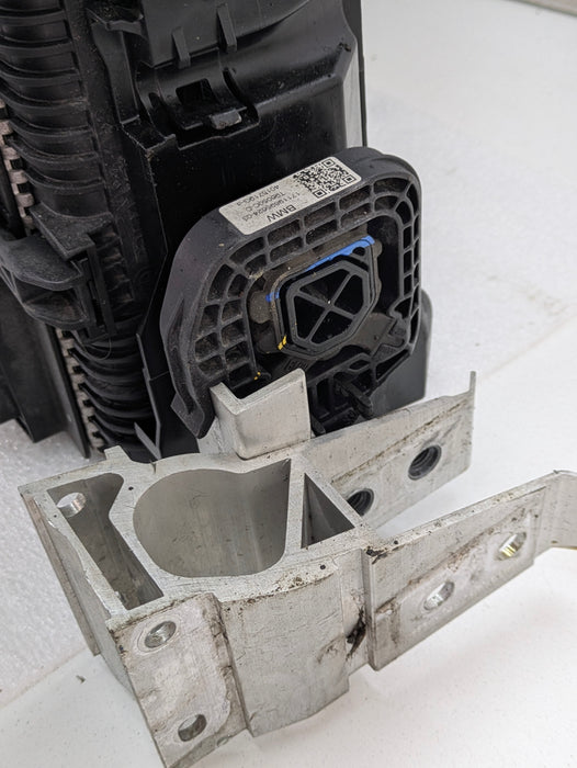 BMW G20 330ix M Sport B46 Radiator Cooling Pack W/AC Condenser & 500W Electric Fan Motor Shroud