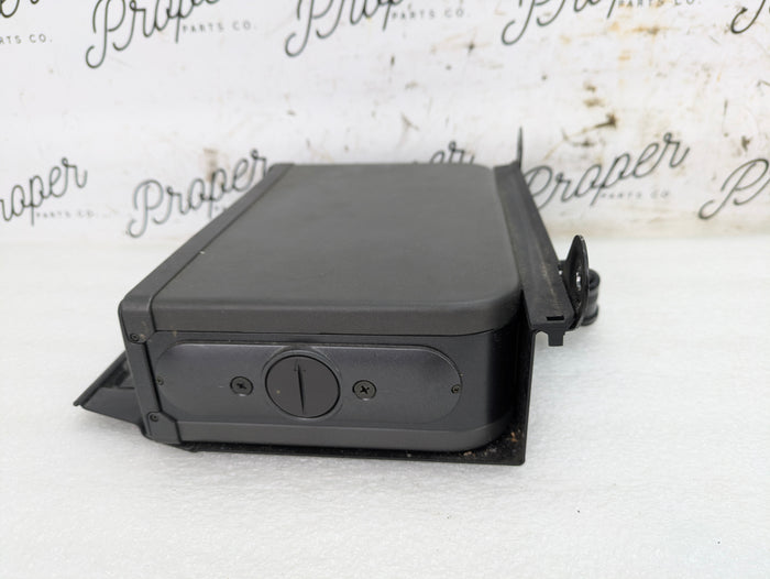 Porsche 996.2 911 Carrera 4 CD Changer *DAMAGED*