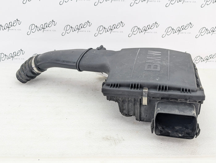 BMW E82 E88 E90 E92 E93 135i 335xi 335i N55 Engine Intake Air Box Filter Housing 7599284