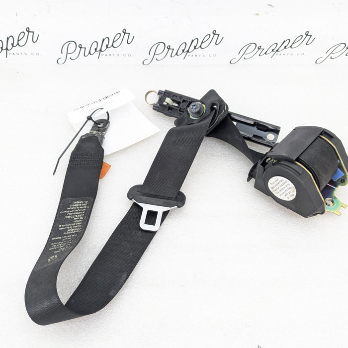 BMW E46 330i 328i 325i 325i Sedan/Wagon Front Right Seat Belt & Force Limiter 8201012