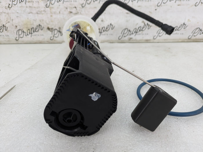 Chevrolet C7 Corvette Stingray Z51 Right/Passenger Side Fuel Sending Unit & Wiring Harness 20987122/22815168