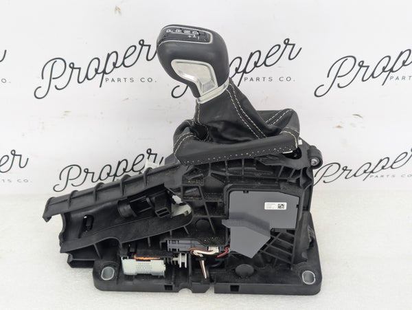 2021 Volvo V60 T6 R-Design Automatic Transmission Gear Shifter Selector & Knob Boot 81380300