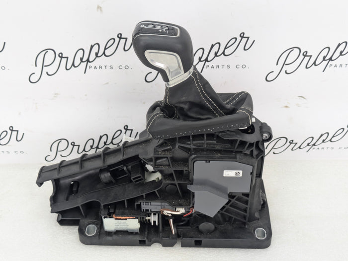 2021 Volvo V60 T6 R-Design Automatic Transmission Gear Shifter Selector & Knob Boot 81380300