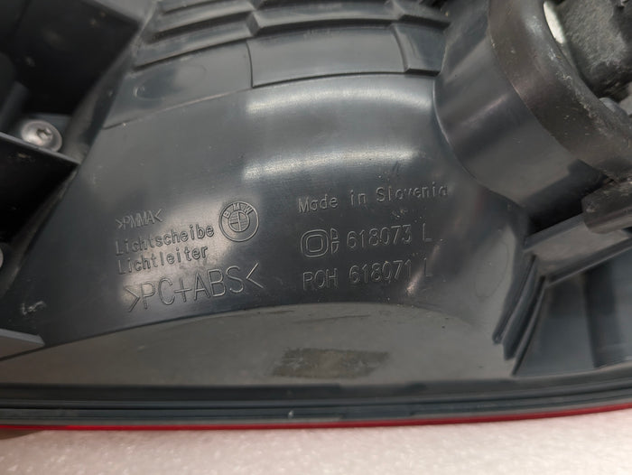 BMW F32 F36 F33 435xi 428xi 440xi 430xi Pre-LCI Right/Passenger Side Outer Tail Light 7296099 *DAMAGED*