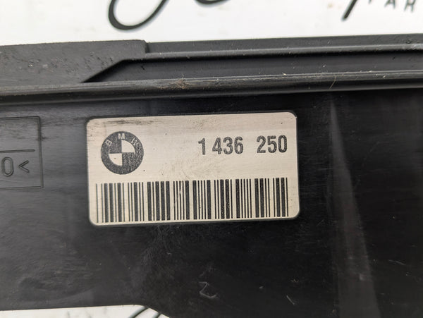 BMW E46 330ci 328ci 325ci 323ci 320i Manual Transmission Coolant Expansion Tank Mounting Plate 1436250