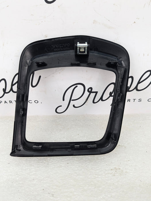 2021 Volvo V60 T6 R-Design Right/Passenger Side Dashboard Vent Trim Cover Black 31477880