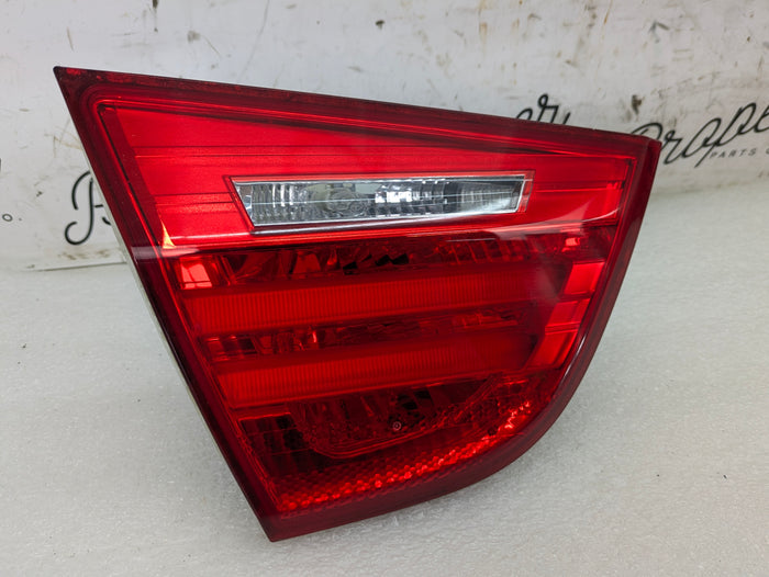 BMW E90 335xi 328xi 325xi 323i LCI Left/Driver Side Rear Inner Trunk Tail Light 7289427
