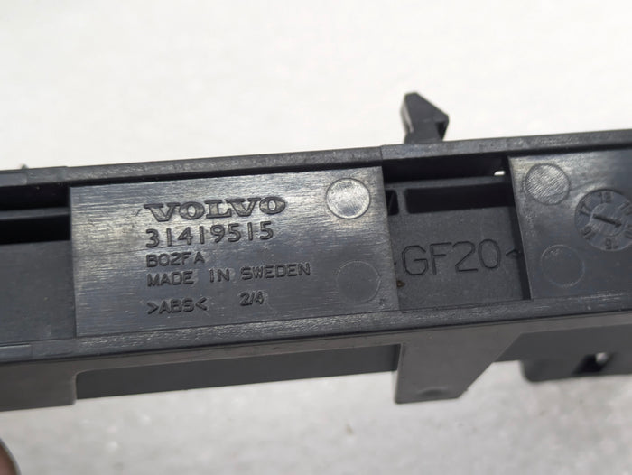 2021 Volvo V60 T6 R-Design Rear Right Keyless Access Antenna Module 28377815