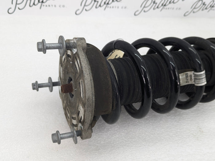2021 Volvo V60 T6 R-Design Right/Passenger Side Front Strut W/Coil Spring & Fork 31658475/31476123