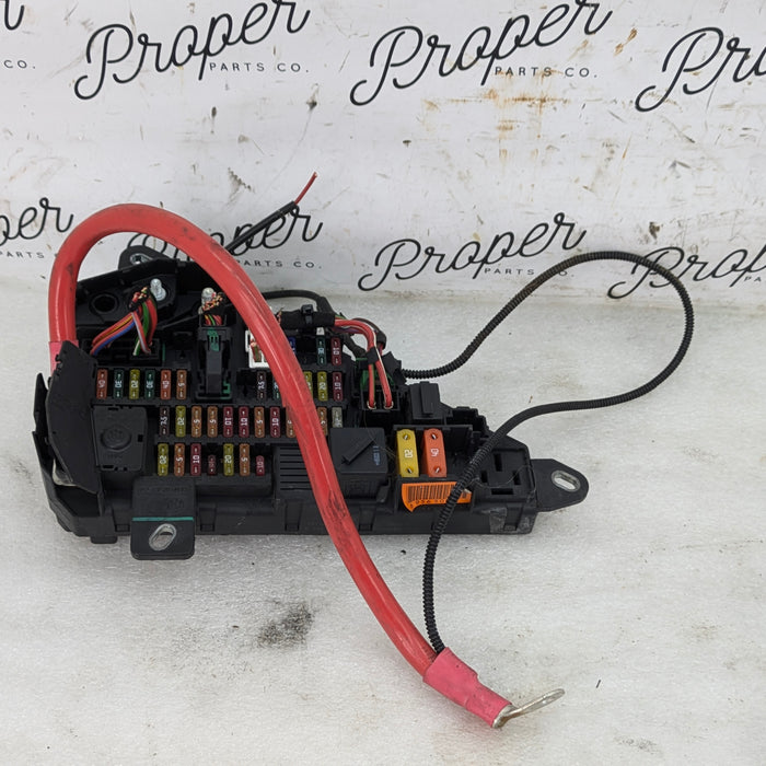 BMW E60 E61 530xi Rear Power Fuse Panel Junction Box 6956505