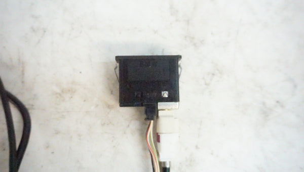 BMW E9X BODY AUX JACK w/ HARNESS