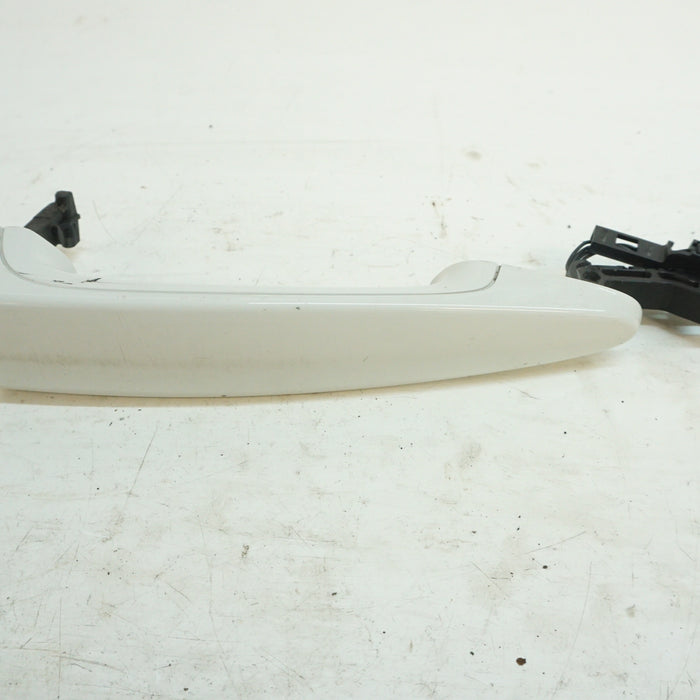 BMW E90 E91 3 Series Right Front Comfort Access Door Handle Alpine White 3 (300) *DAMAGED*