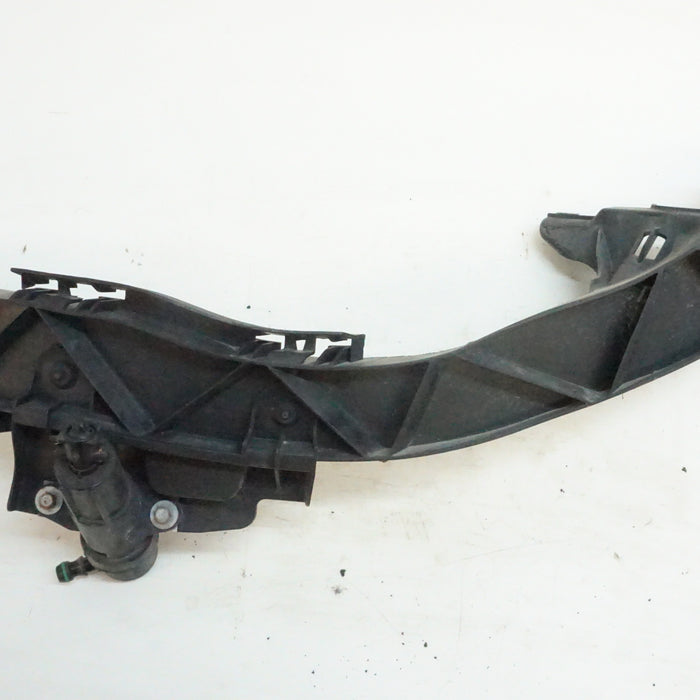 BMW E82 E88 1 Series Headlight Bracket Left 51647148761 *DAMAGED*