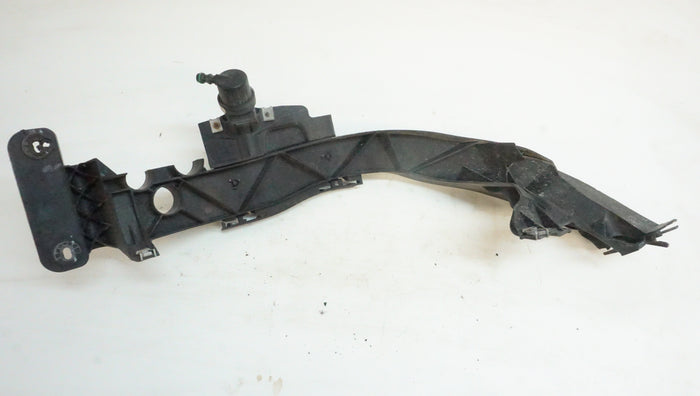 BMW E82 E88 1 Series Headlight Bracket Left 51647148761 *DAMAGED*