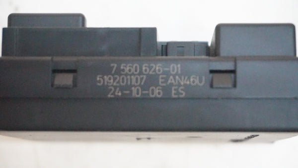 BMW E83 X3/E85 E86 Z4 FUSE BOX/ELECTRICAL DISTRIBUTION MODULE 7560626