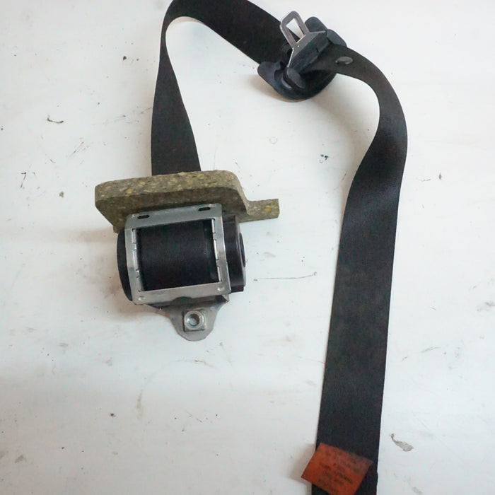 BMW E46 COUPE SEATBELT FRONT RIGHT 7068852