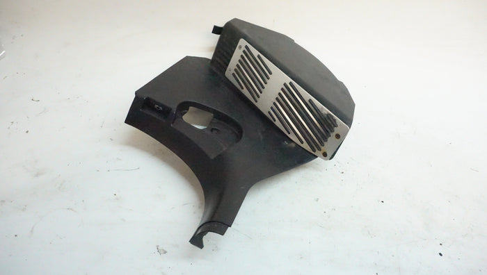 BMW E46 SEDAN DEAD PEDAL W/ AFTERMARKET ALUMINUM PLATE 8220009