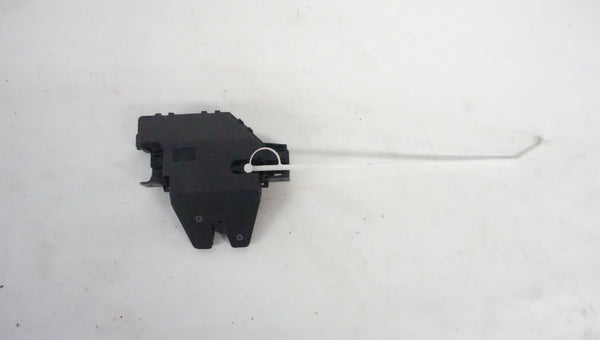 BMW E46 TRUNK LATCH ASSEMBLY 8196401