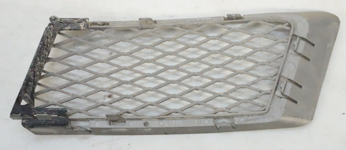 BMW E92/E93 PRE-LCI RIGHT LOWER FRONT BUMPER GRILLE 51117154721