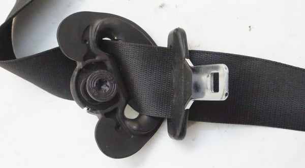 BMW E92 DRIVER SIDE FRONT SEATBELT RETRACTOR