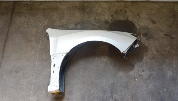 SUBARU WRX STI (GR) FENDER FRONT RIGHT Satin White Pearl (37J)