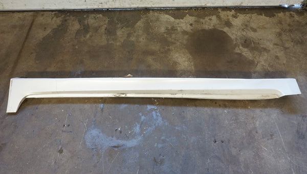 SUBARU WRX STI (GR) SIDE SKIRT RIGHT Satin White Pearl (37J)