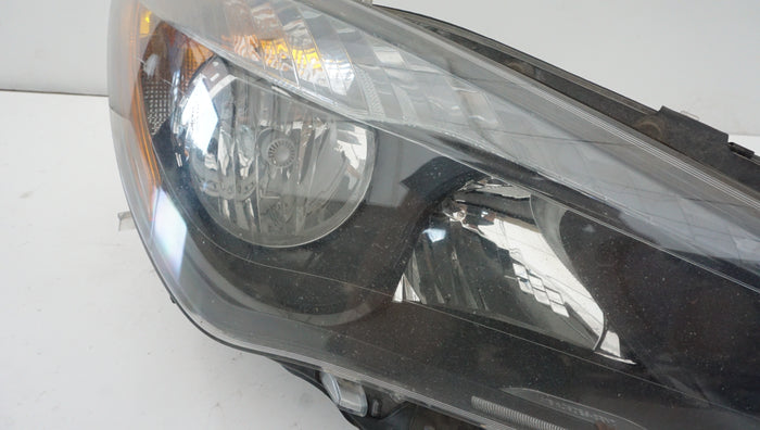 MERCEDES-BENZ C117 CLA250 RIGHT HALOGEN HEADLIGHT