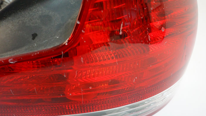 BMW E82 E88 TAIL LIGHT RIGHT