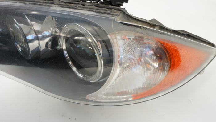 BMW E82/E88 1 Series Pre-LCI Left/Driver Side Adaptive Xenon Headlight 63127164931 *DAMAGED*