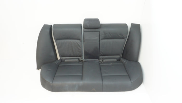 BMW E46 SEDAN FOLDING LEATHER REAR SEAT (COMPLETE)