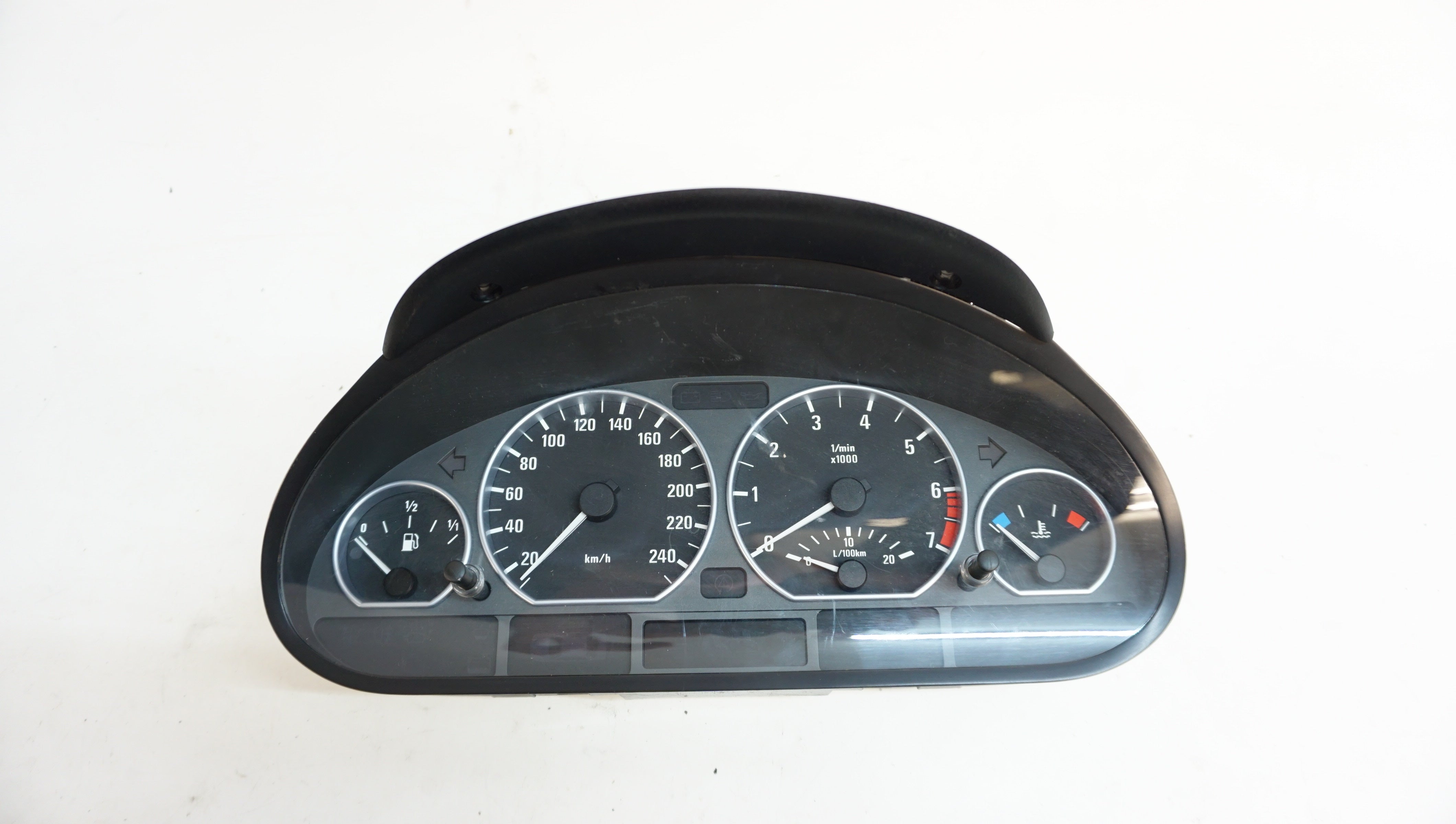 A closer look at Bmw E46 Cluster Replacement Parts