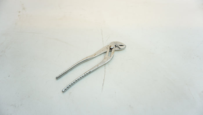 BMW E46 Pliers